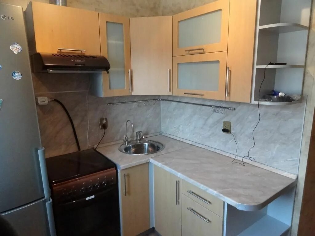 Кухонные гарнитуры в кухню хрущевка фото Пин от пользователя Наташа на доске Компактная кухня Компактная кухня, Кухня, Ди