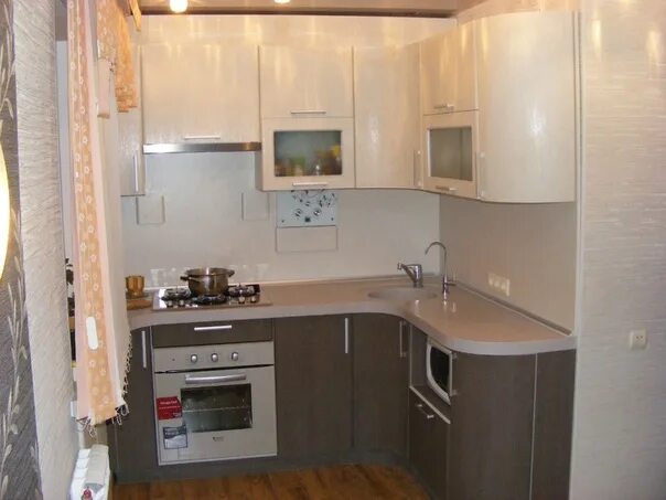 Кухонные гарнитуры в кухню хрущевка фото Маленькие угловые хрущевке фото: найдено 79 изображений