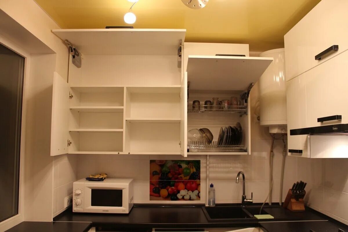 Кухонные гарнитуры в кухню хрущевка фото 10 идей для маленькой кухни в хрущёвке Шкафулькин Дзен