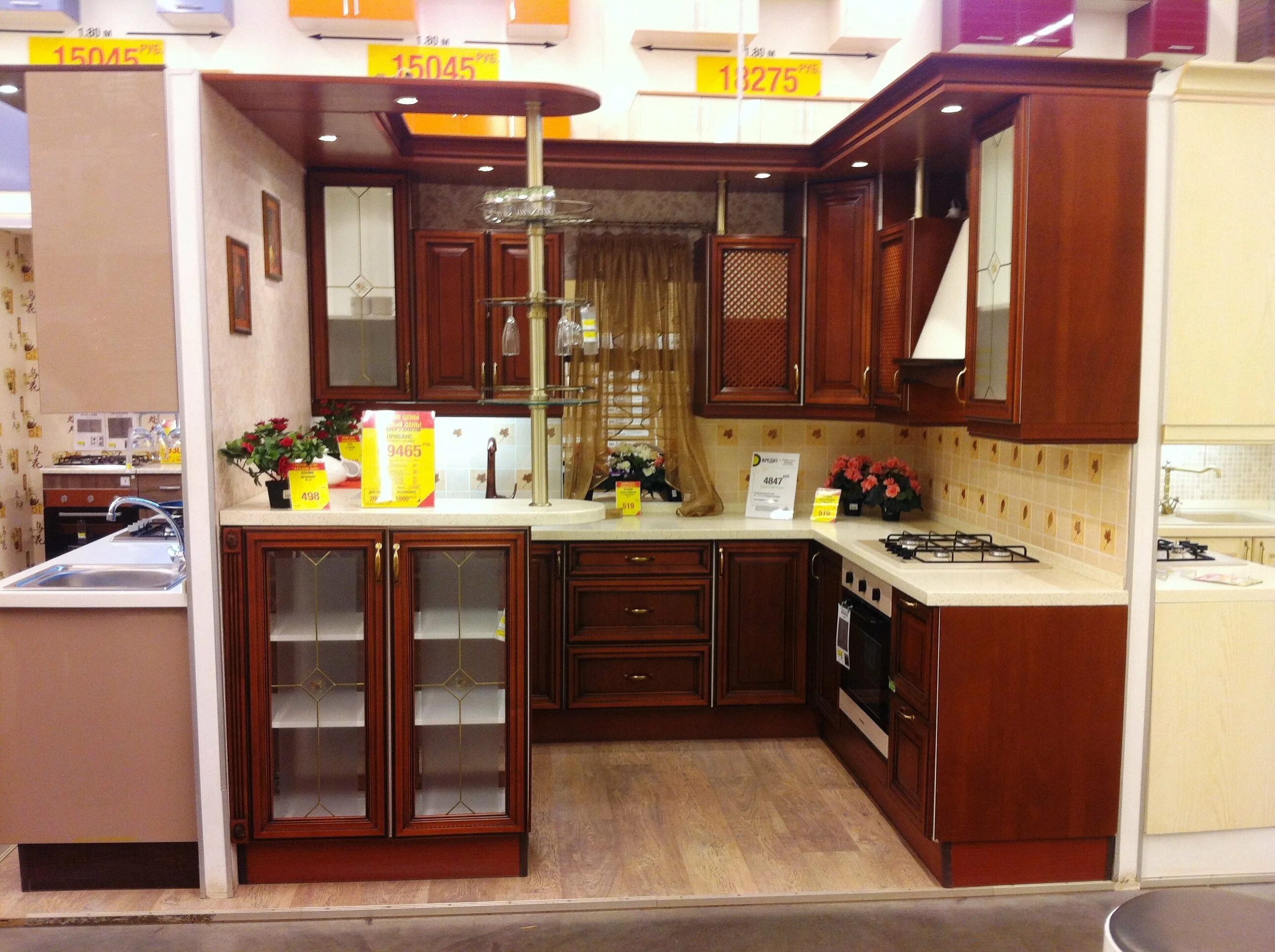 Кухонные гарнитуры в леруа мерлен фото Леруа кухни образцы