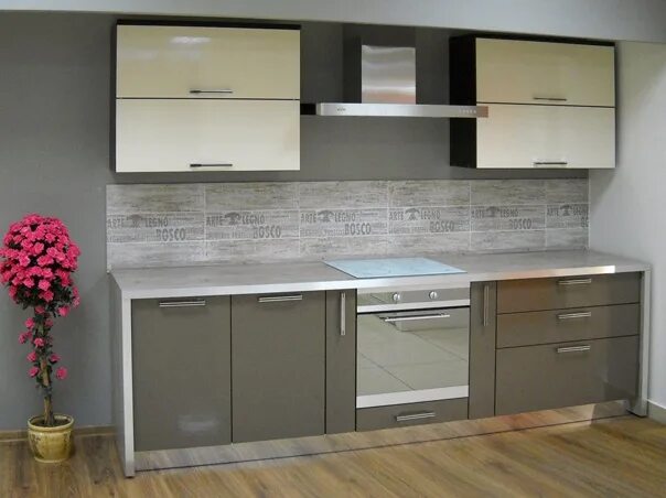 Кухонные гарнитуры в уфе фото и цены Фиалка. Фотография из альбома Кухни хай-тек/модерн - 23 из 80 ВКонтакте