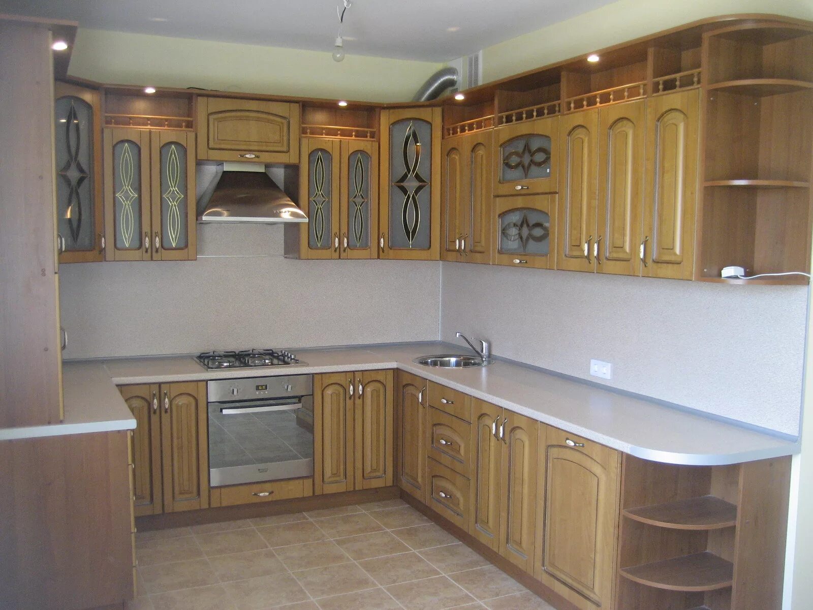 Кухонные гарнитуры в ярославле фото Кухня "Комбриг" Проекты PRO100