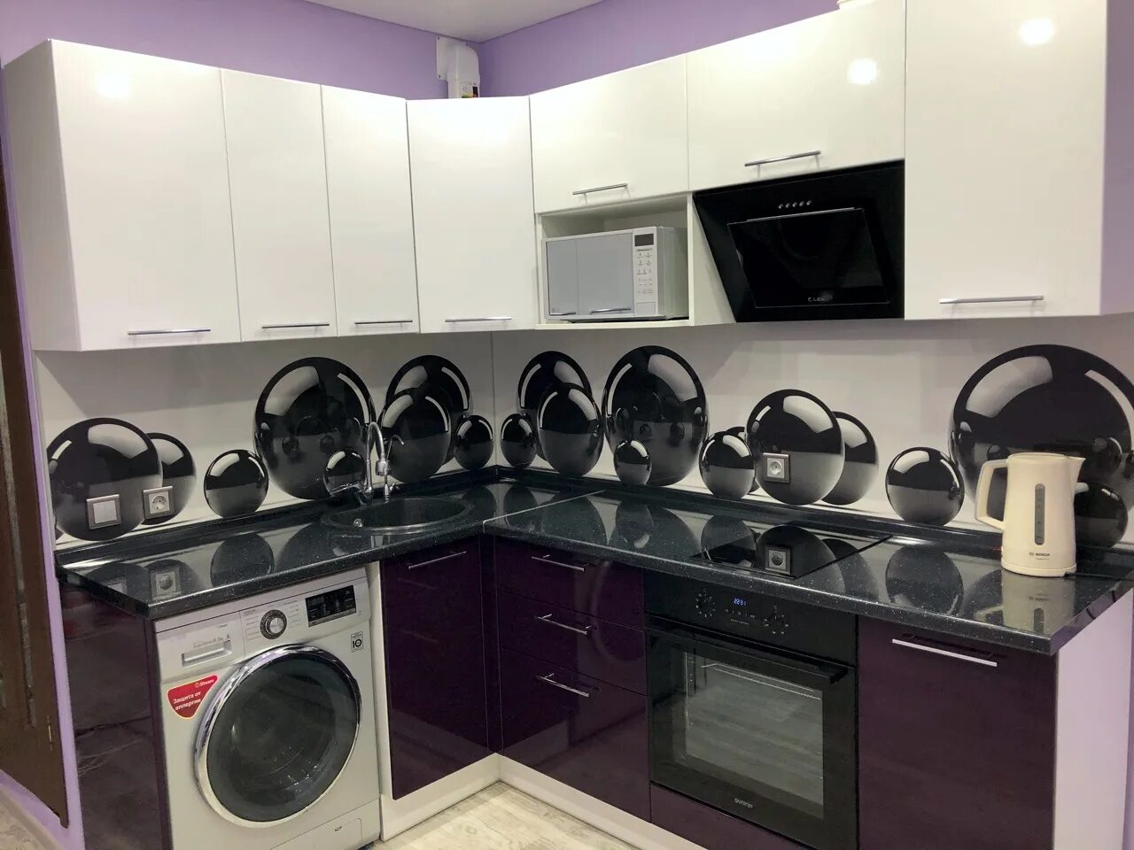 Кухонные гарнитуры живые фото Кухня баклажан фото