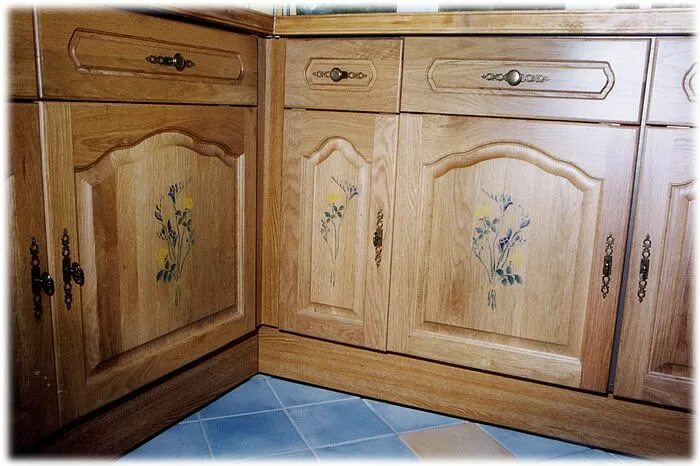 Кухонные мебели своими руками фото Обновляем кухонный гарнитур своими руками фото