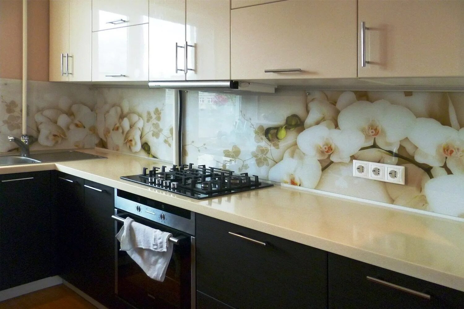 Кухонные панели фартуки из пластика фото Как выбрать скинали для кухни? (31 фото) - виды материалов, плюсы и минусы