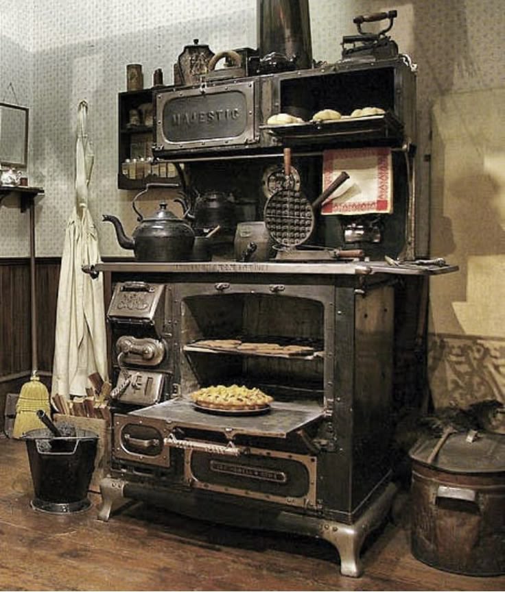 Кухонные печи фото Pin on Beverages Wood stove cooking, Antique kitchen stoves, Antique wood stove