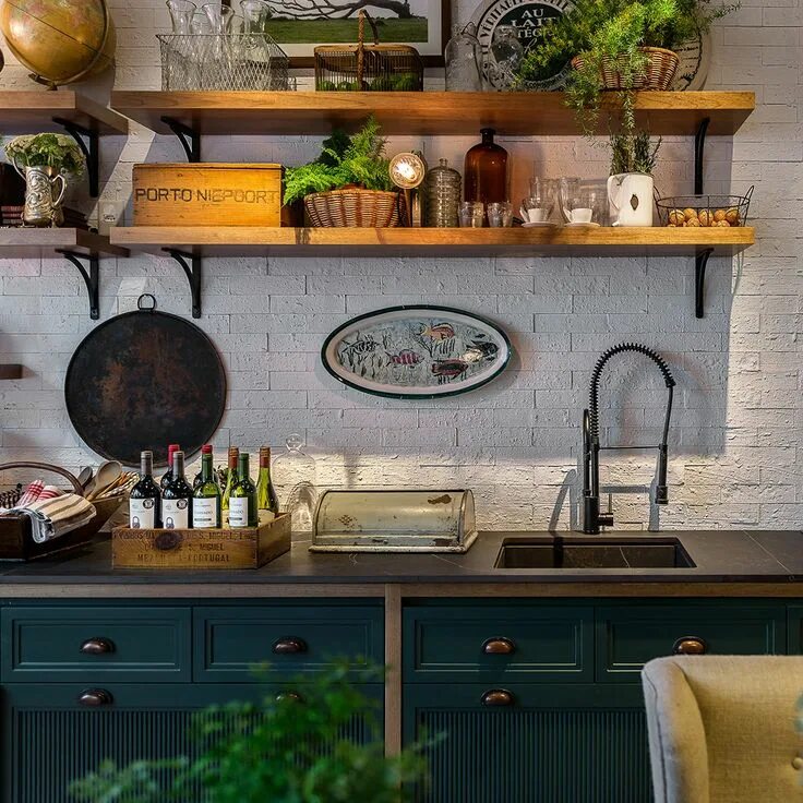 Кухонные полки в стиле лофт Então, a primeira coisa que você precisa fazer é deixar só o que você realmente 