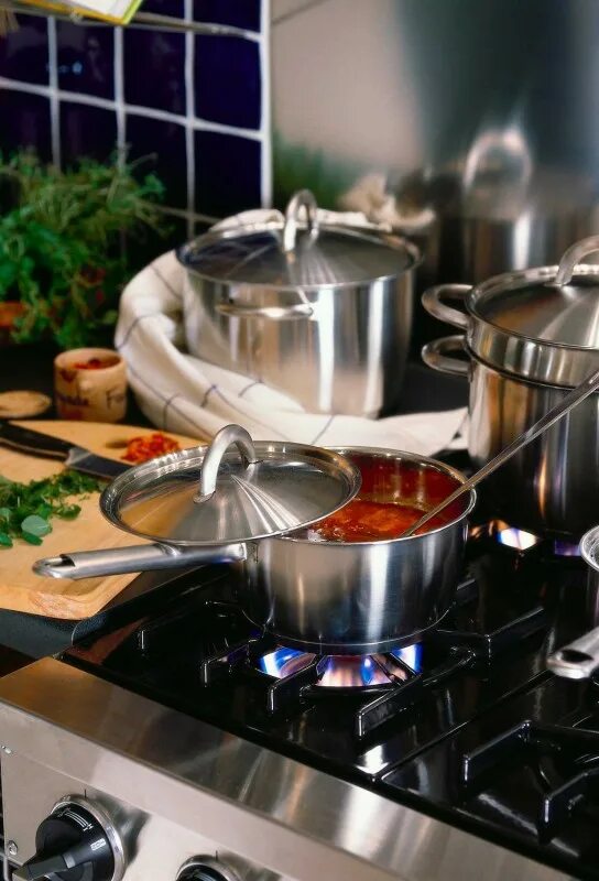 Кухонные посуды фото Кухня и кухонная посуда Наша Кухня