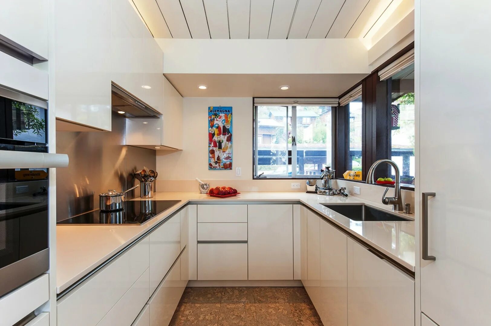 Кухонные проекты фото Кухня Брюль купить по цене 255 890 руб. с профессиональной сборкой и доставкой п