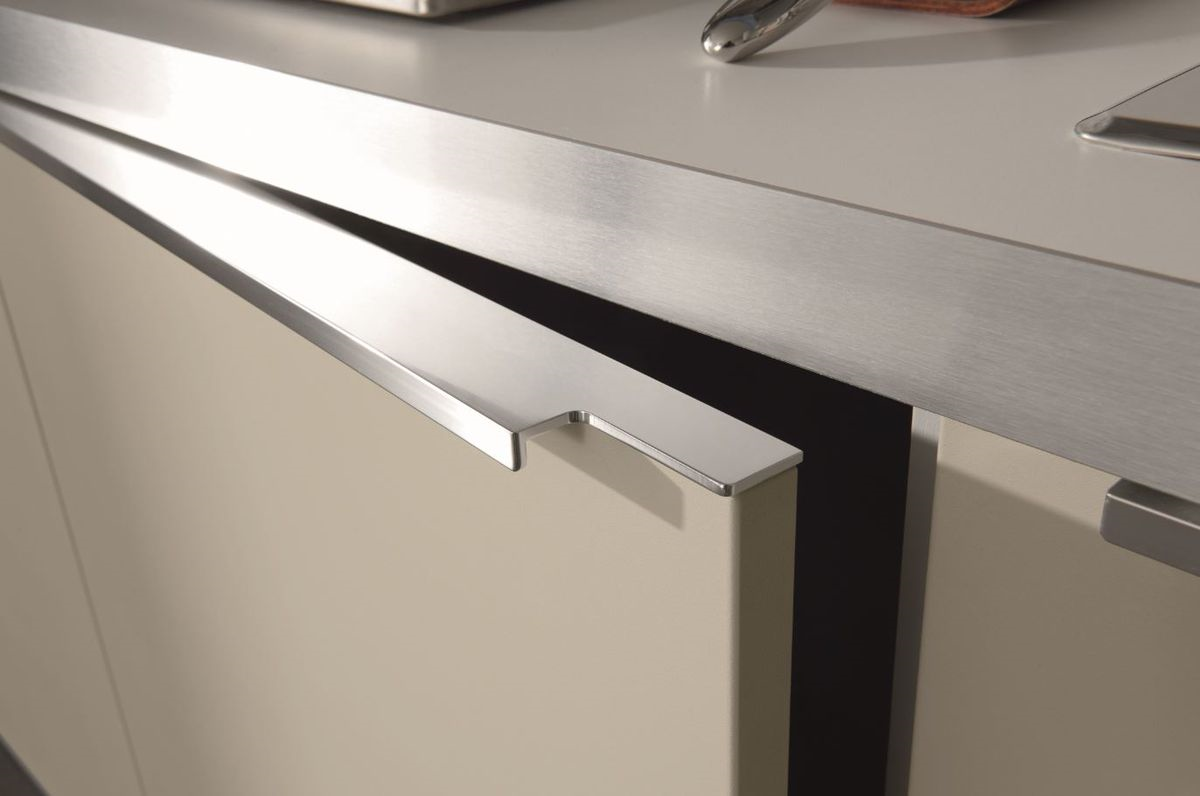 Кухонные ручки фото Плюсы и минусы фасадов без ручек. Рассказываю на примере своих кухонных шкафов. 