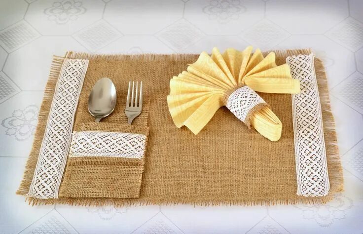 Кухонные салфетки фото Burlap place mat, silverware pocket and napkin holder for rustic wedding table d