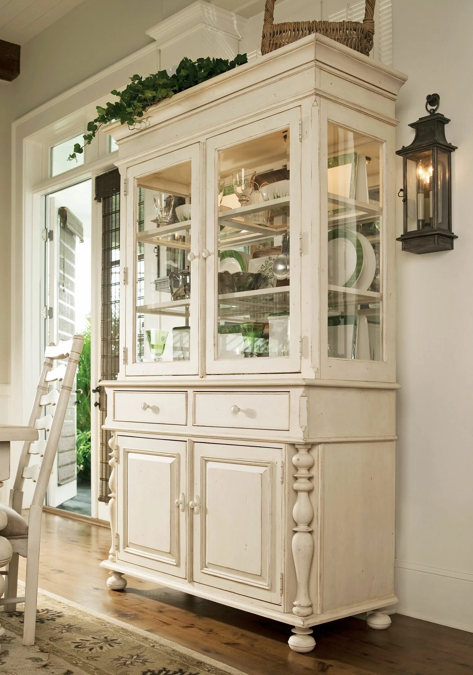 Кухонные серванты фото Coleman Furniture Online Paula deen furniture, Universal furniture, China cabine