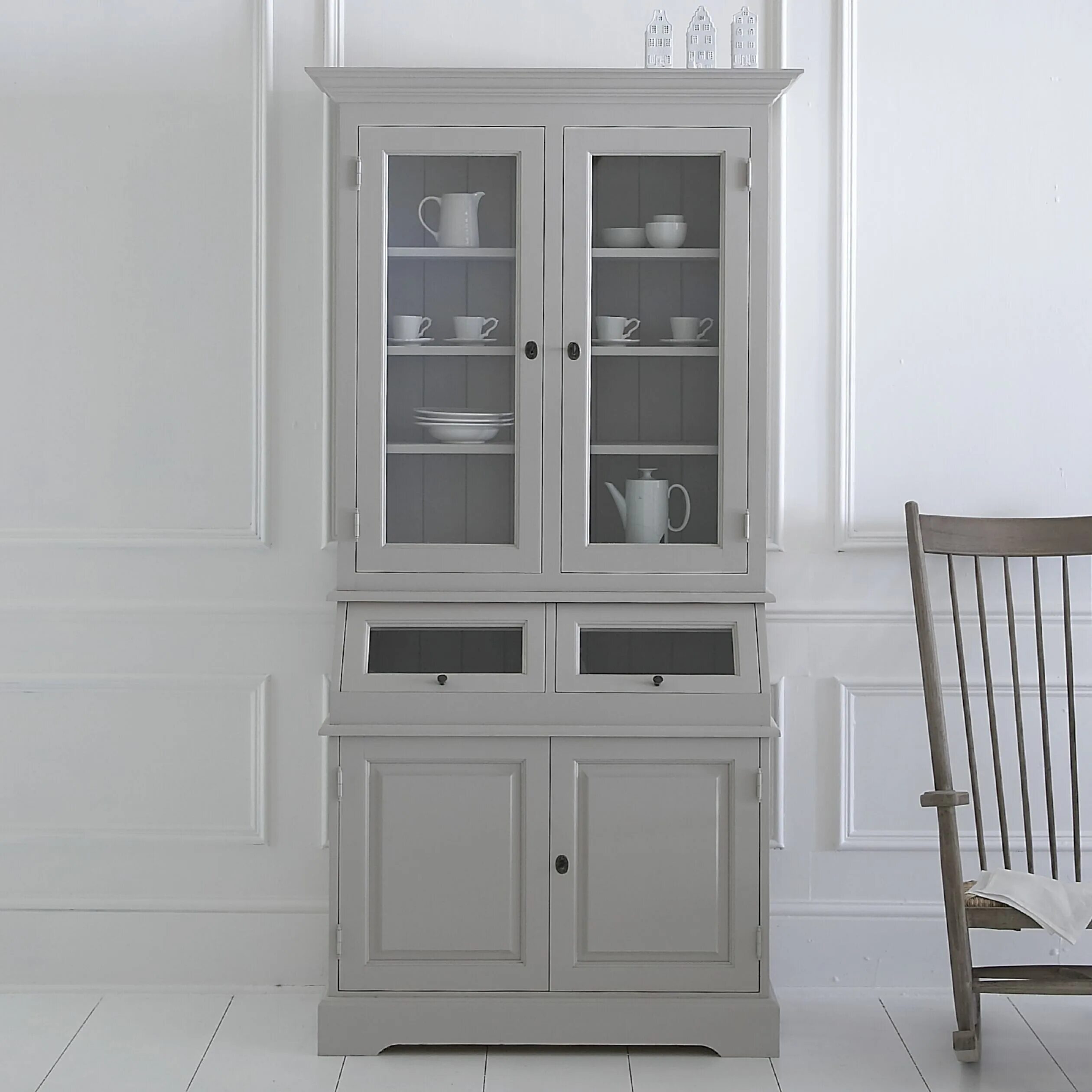 Кухонные серванты фото Vitrineskab Indische möbel, Küche kommode, Landhaus möbel