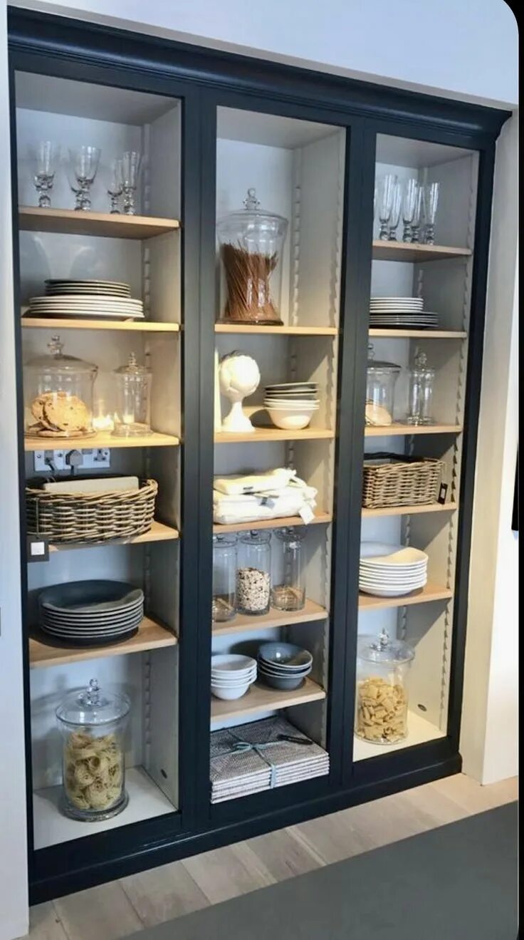 Кухонные шкафы для посуды фото Pin on p a n t r y Crockery unit design, Crockery cabinet design, Transitional d