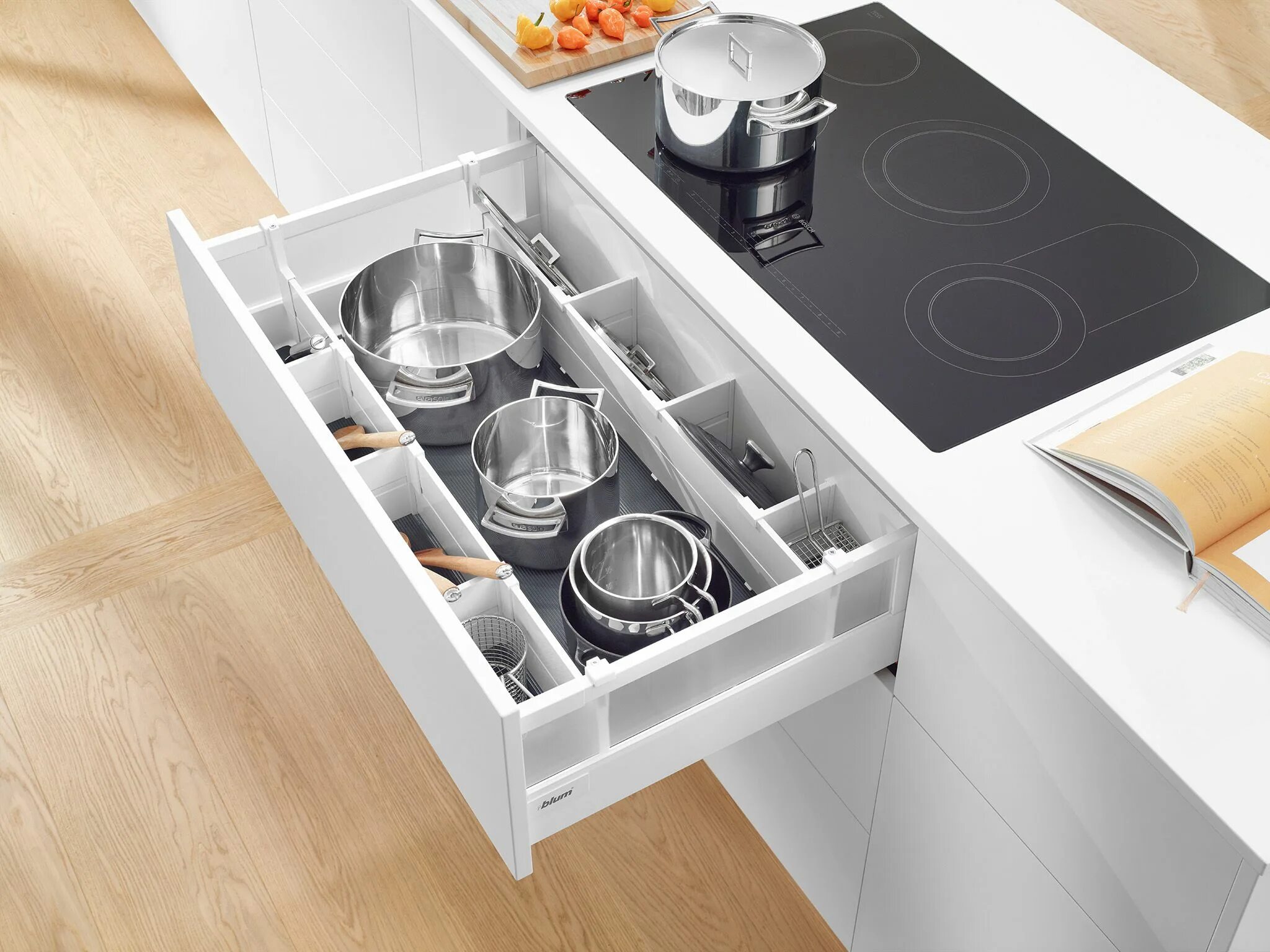 Кухонные шкафы наполнение варианты фото Blum Orga-Line Kitchen accessories, Kitchen planner, Fitted furniture