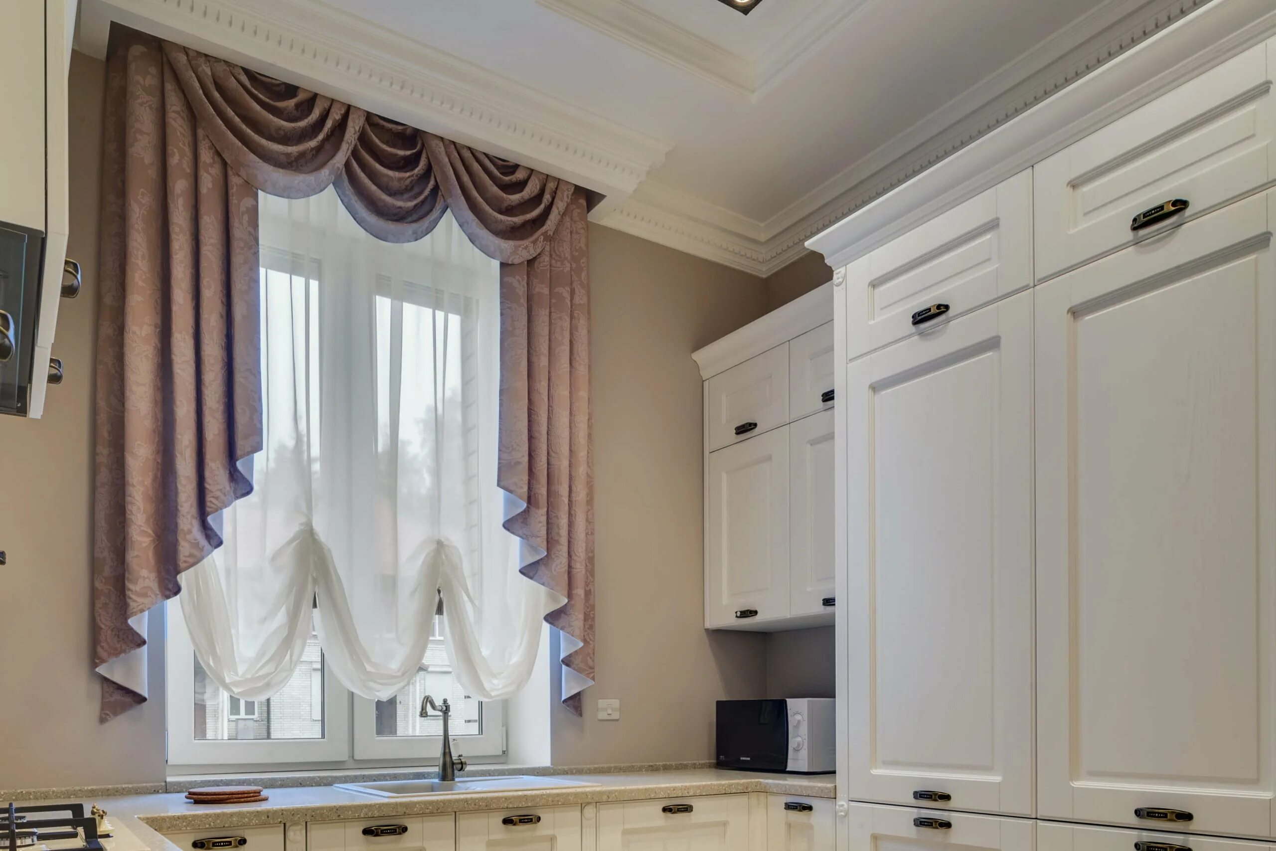 Кухонные шторы до подоконника фото Тюль до подоконника фото: найдено 90 изображений