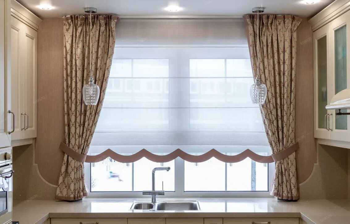 Кухонные шторы до подоконника самые стильные фото Окно кухня фото штор