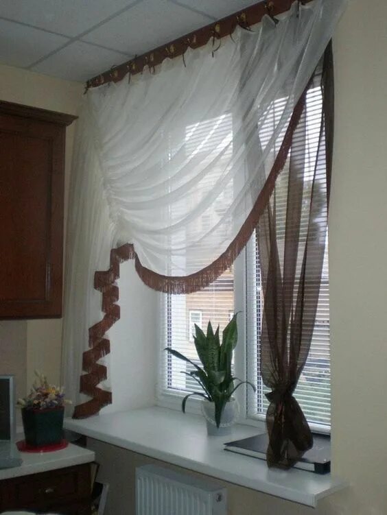 Кухонные шторы на большое окно фото шторы1 Стили занавесок, Деревенские занавески, Идеи для украшения