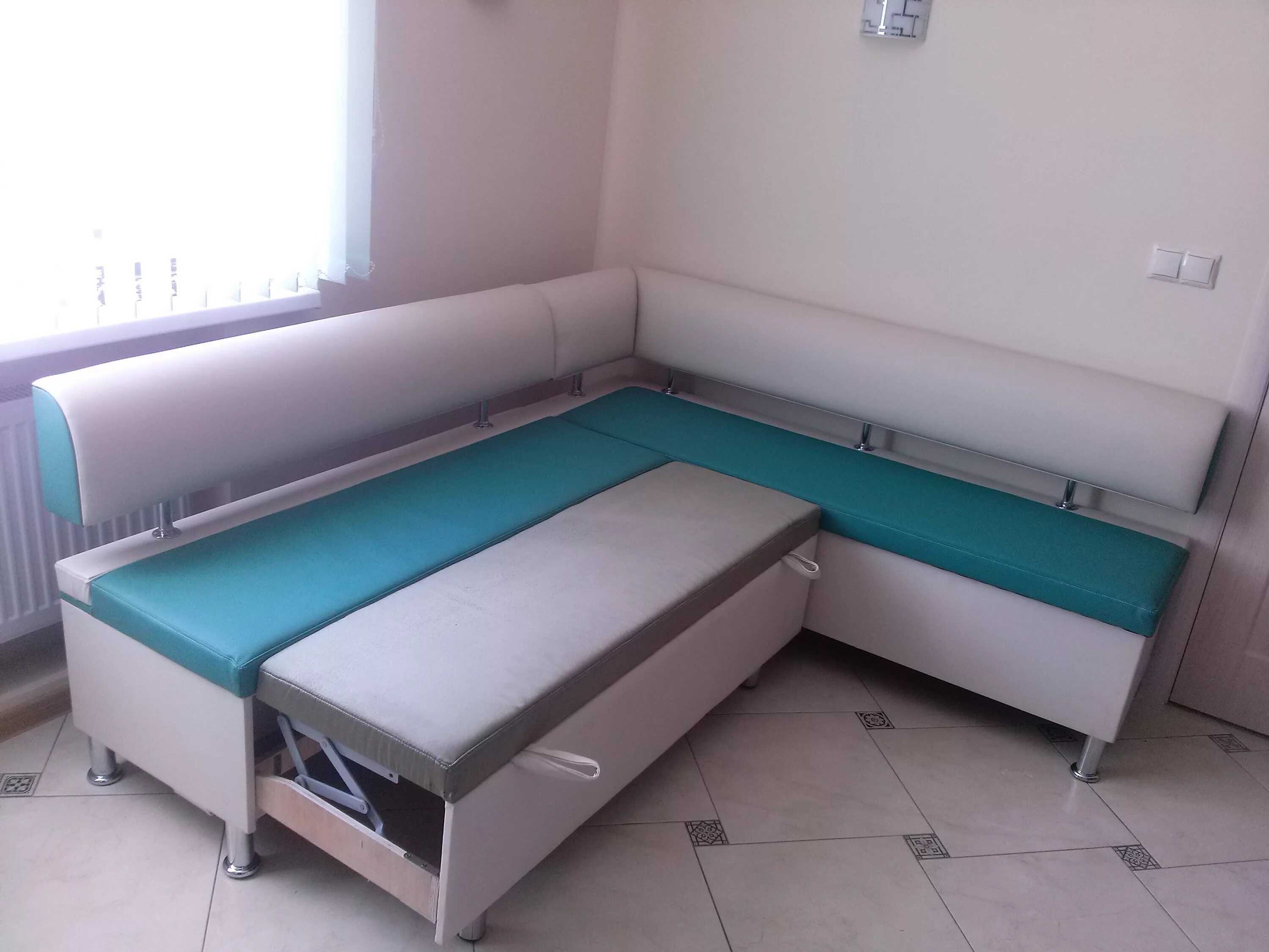 Кухонные спальные уголки фото Кухонный уголок со спальным местом - "Милан -4" КухУголки