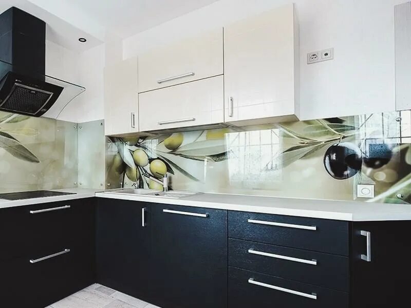 Кухонные стеклянные фото Фартук из стекла на кухню
