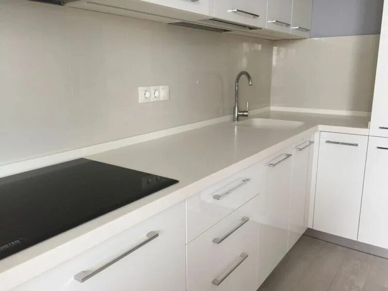 Кухонные столешницы белые фото Мебель из искусственного камня Sweet home, Kitchen cabinets, Kitchen