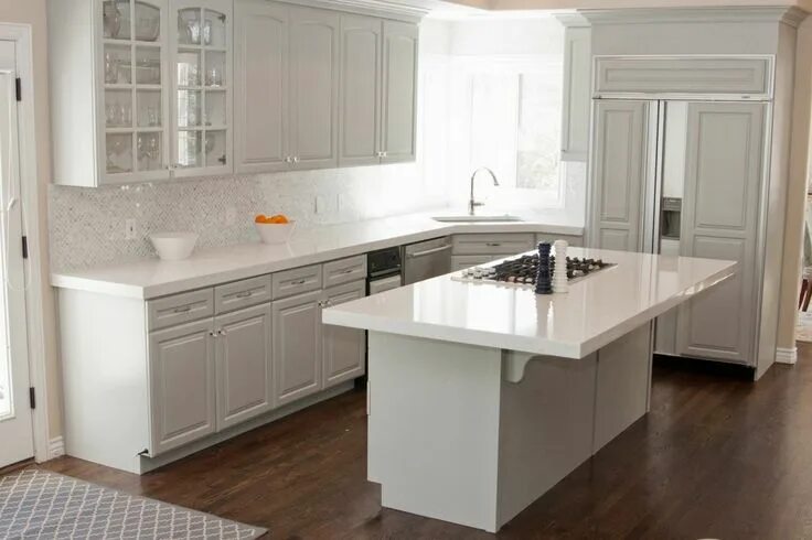 Кухонные столешницы белые фото white kitchen counters - Google Search Classic white kitchen, White granite coun