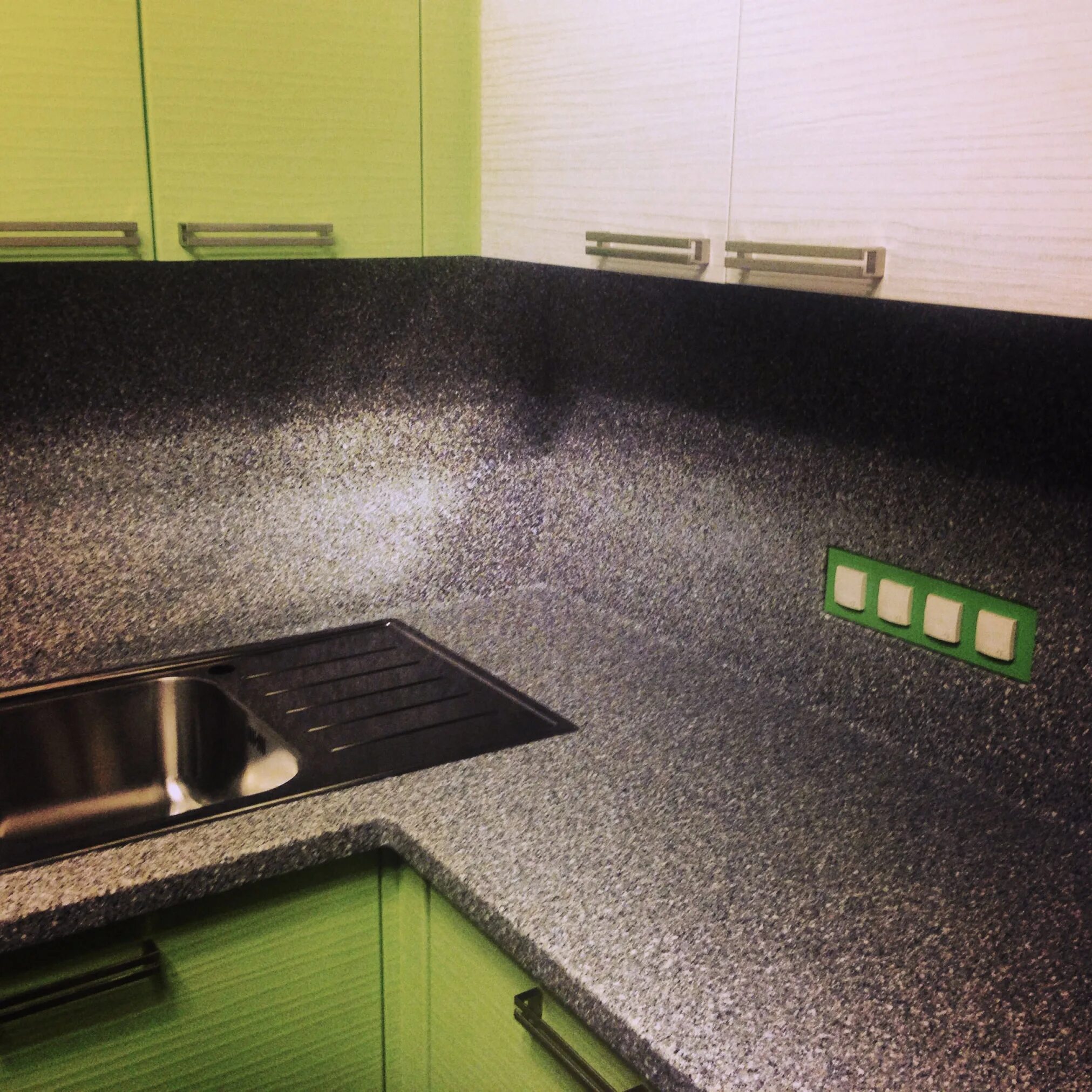 Кухонные столешницы и фартуки фото Купить столешницу из искусственного камня в Санкт-Петербурге "Престижные столешн