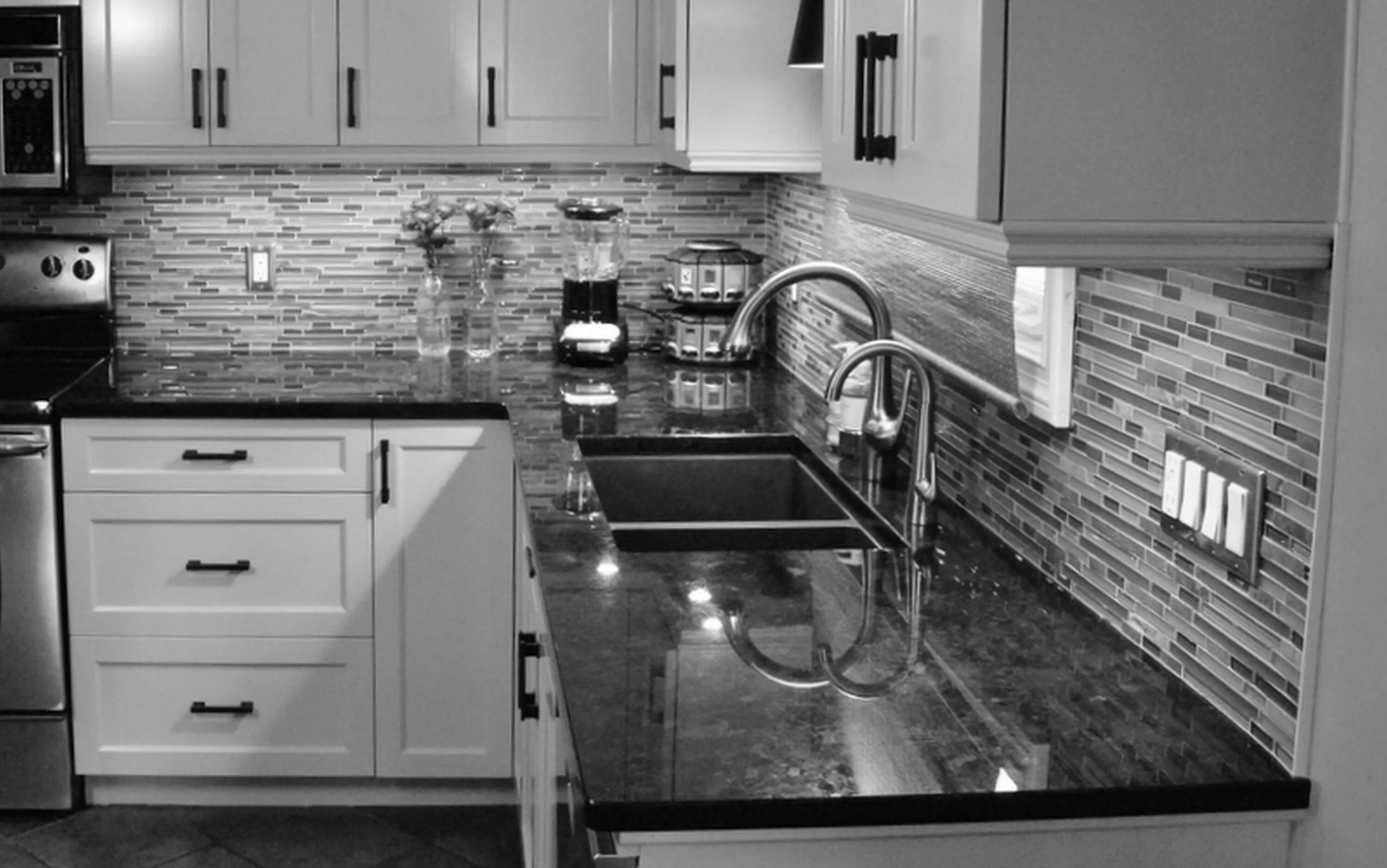 Кухонные столешницы и фартуки фото Unique kitchen backsplash, Brown granite countertops, Cheap countertops