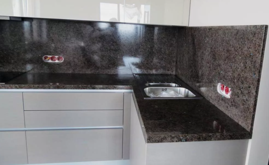 Кухонные столешницы и фартуки фото Стеновая панель из искусственного камня Hi Macs LG Marmo M207 Pisa купить по низ