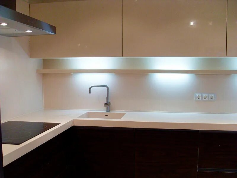 Кухонные столешницы и фартуки фото Из чего можно сделать фартук на кухне, кроме плитки