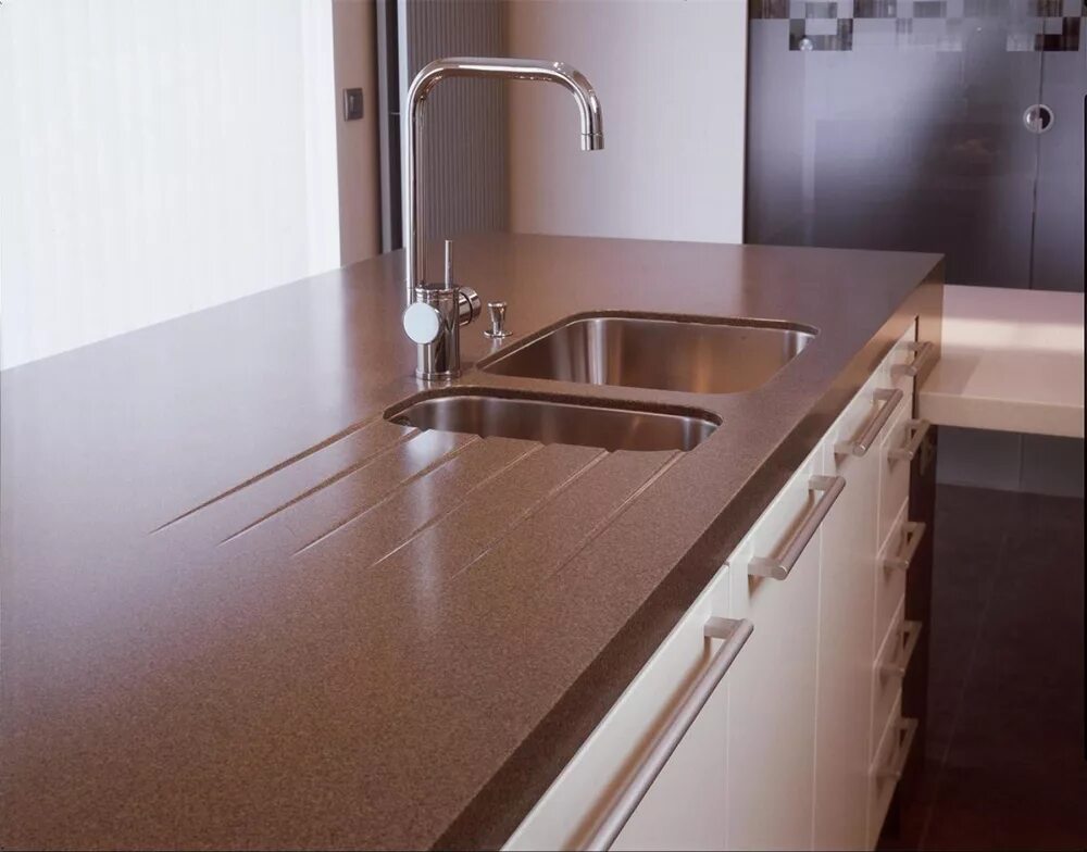 Кухонные столешницы из искусственного камня фото Искусственный камень Sienna Brown Corian на заказ
