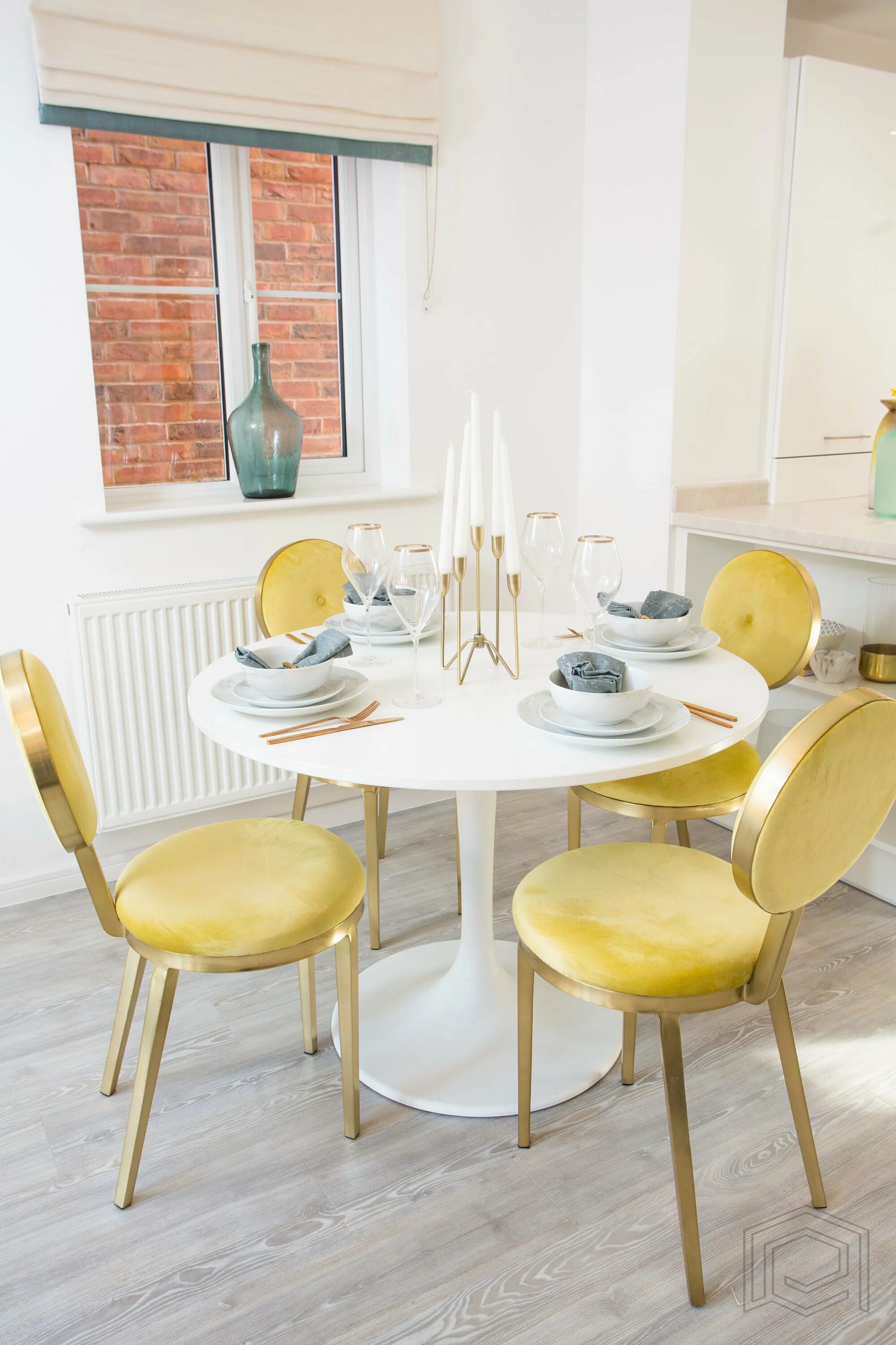 Кухонные стулья в интерьере кухни Горчичные стулья на кухне - Гранд Проект Декор.ру