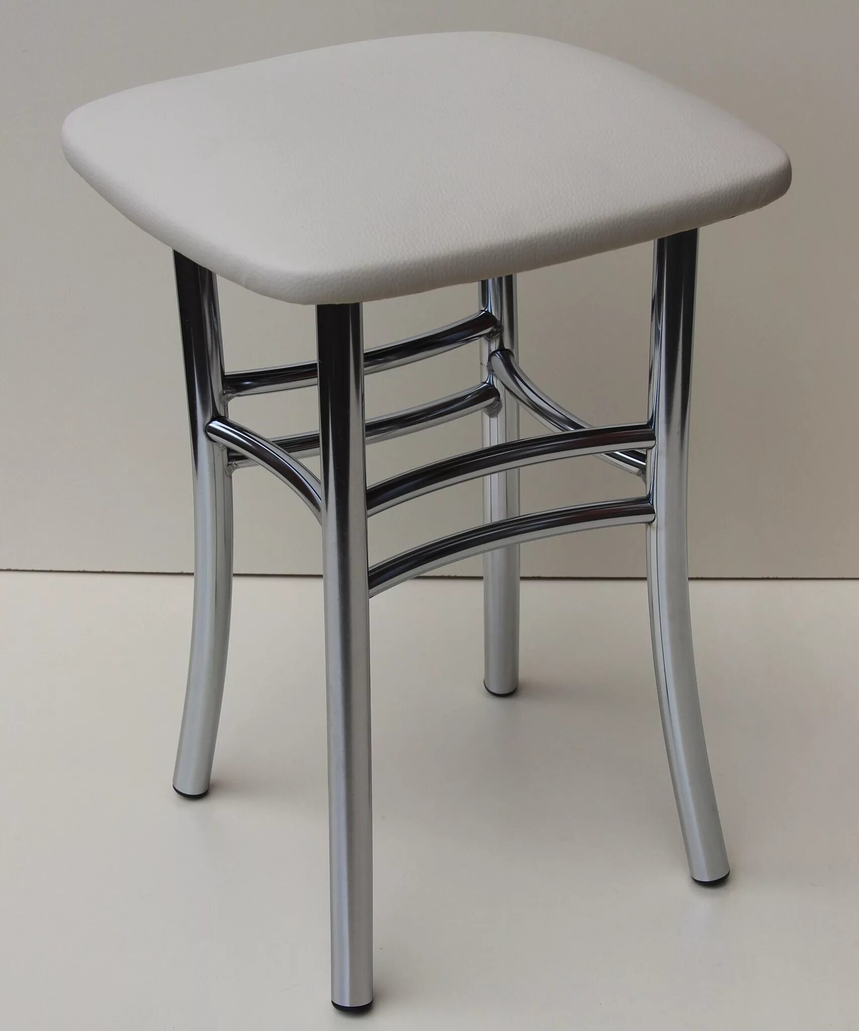 Кухонные табуретки фото Табурет с металлическими ножками - CormanStroy.ru