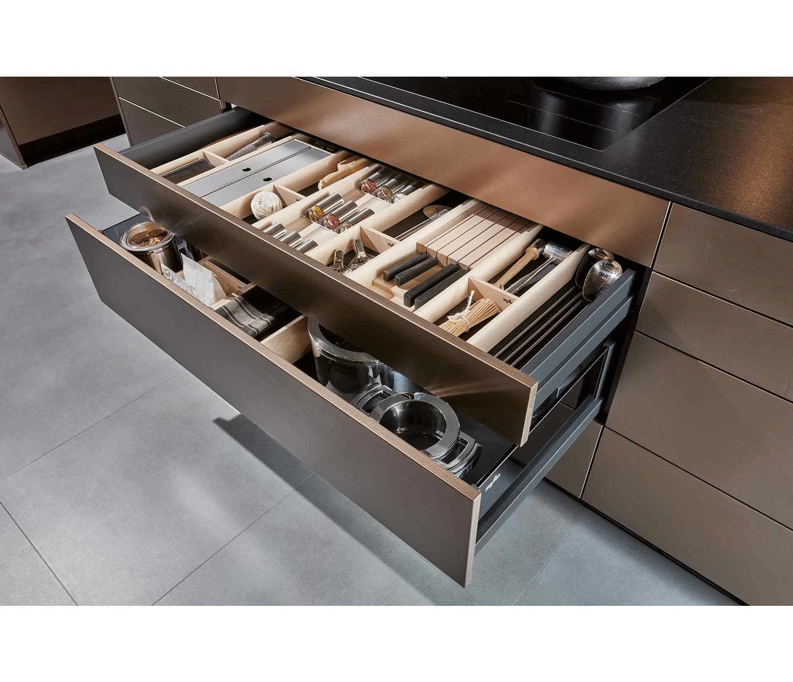 Кухонные ящики фото המטבח מושלם מבחוץ וגם מבפנים, עם מערכות המגירות מבית זייקו Shoe rack, Decor, Hom