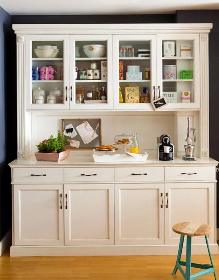 Кухонный буфет современный для кухни фото Revista El Mueble Kitchen furniture design, Crockery cabinet design, Kitchen dec