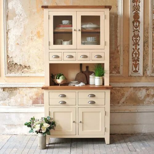 Кухонный буфет в интерьере BUILDING THE DREAM KITCHEN…ONE SPECIAL PIECE AT A TIME# building #dream #kitche.