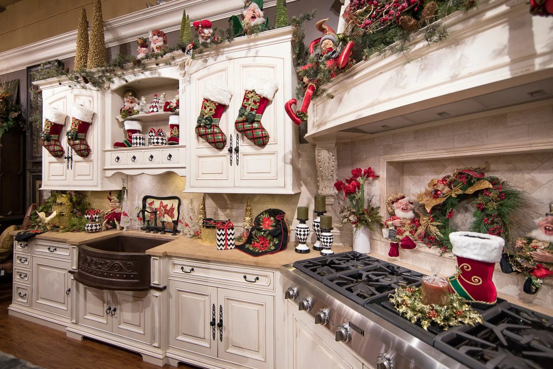 Кухонный декор фото The largest selection of Christmas & holiday decorations Christmas kitchen decor