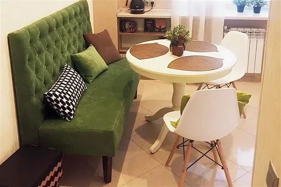 Кухонный диван в интерьере Диван на кухне - плюсы и минусы