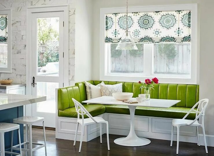 Кухонный диван в интерьере фото Green vinyl banquette Banquette seating in kitchen, Banquette seating, Dining ro