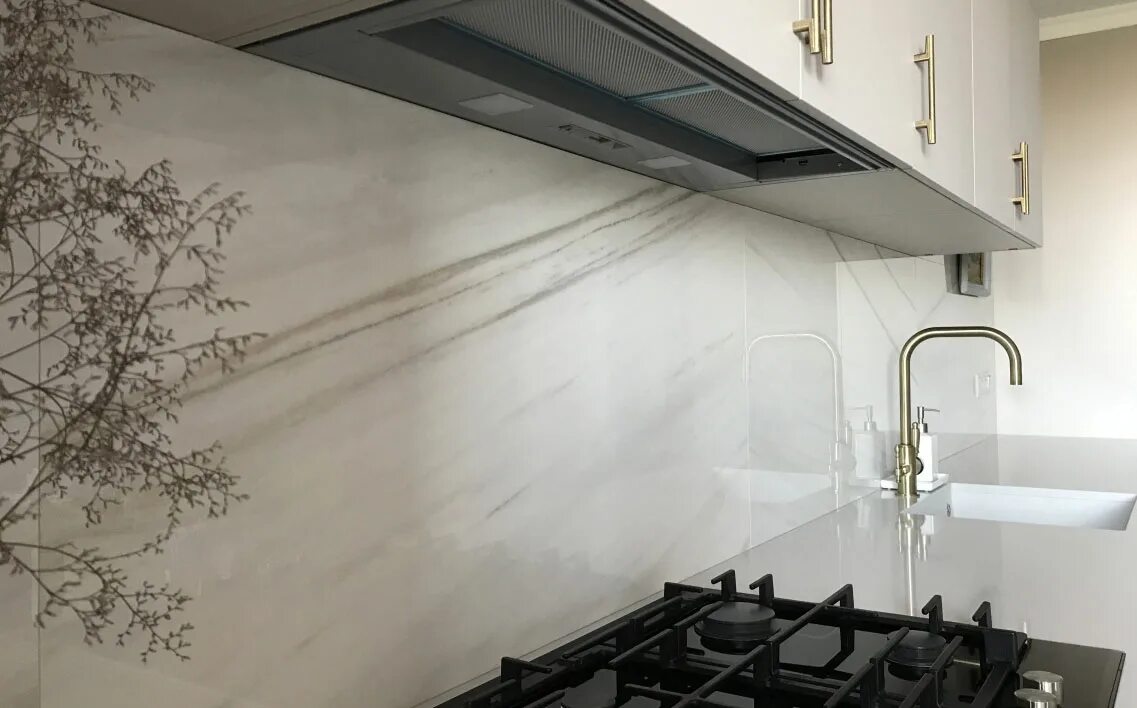 Кухонный фартук из керамогранита 120х60 фото Кухонные фартуки из керамогранита, керамической плитки и мозаики