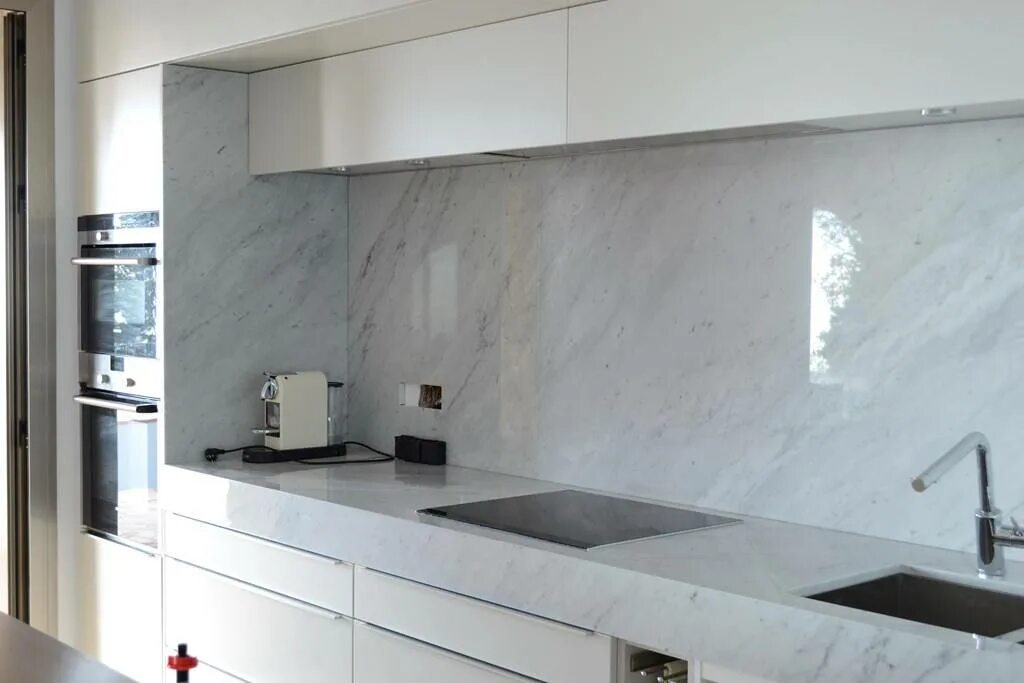 Кухонный фартук из керамогранита 120х60 фото Плитка 60х120 для фартука - CormanStroy.ru