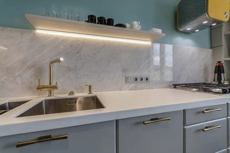 Кухонный фартук из керамогранита фото Скинали для кухни из искусственного камня, каменный фартук для кухни