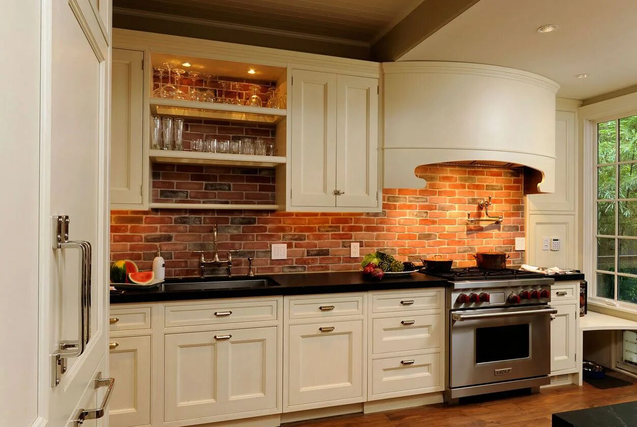 Кухонный фартук из кирпича фото The Best Kitchen Design Delaware Brick backsplash kitchen, Brick backsplash, Bri