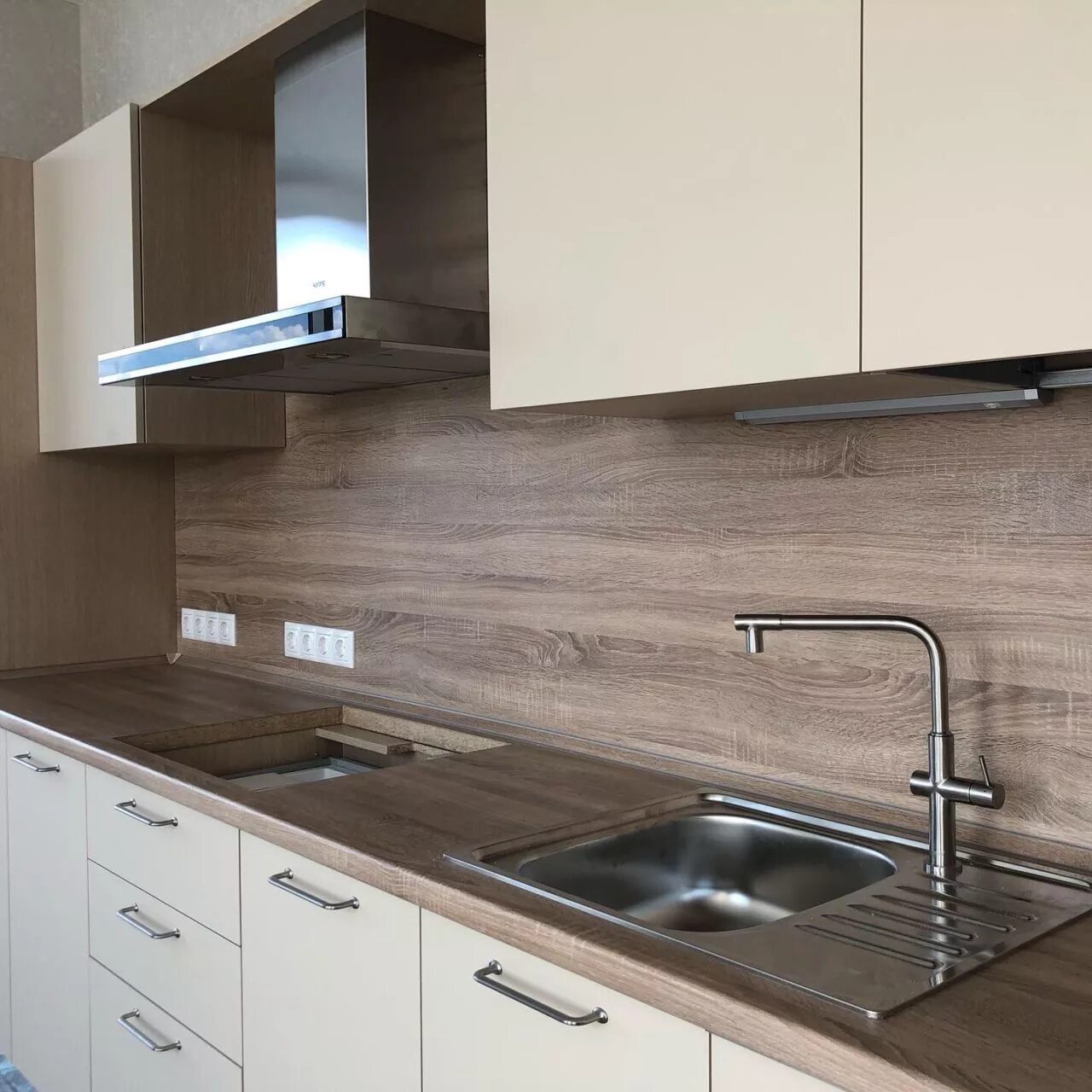 Кухонный фартук из ламината фото Ламинат вместо фартука на кухне