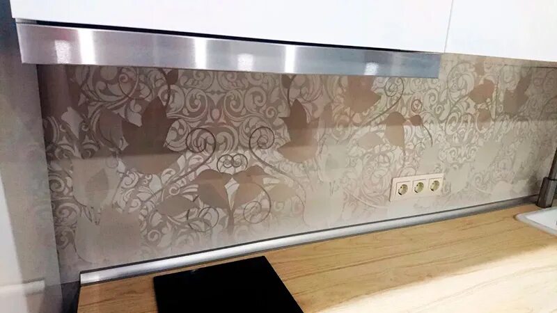 Кухонный фартук из мдф панелей фото Как обновить старый кафель на кухне - обновление старого кухонного фартука не сн