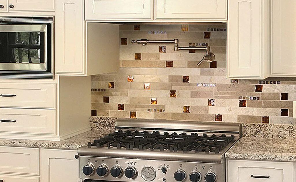 Кухонный фартук из плитки фото 6 Amazing Kitchen Backsplash Types and a Few Ideas Travertine backsplash, Beige 