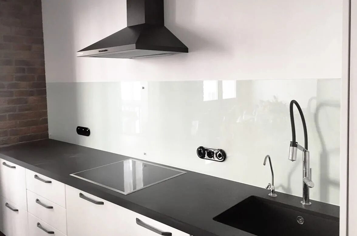 Кухонный фартук из стекла фото Фартуки для кухни из стекла - купить на заказ в Санкт-Петербурге