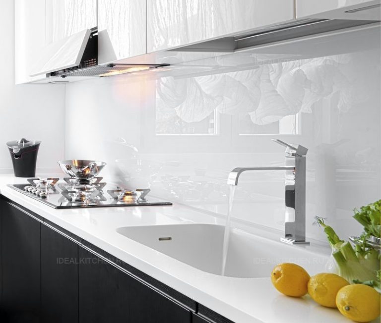 Кухонный фартук на стену фото цена Обзор стеклянных фартуков для кухни - "УЮТНЫЙ ДОМ"