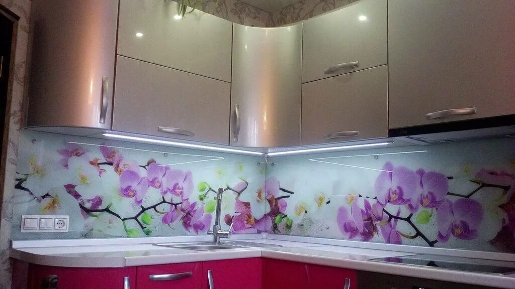 Кухонный фартук на стену из пластика фото Чем резать фартук для кухни из пластика