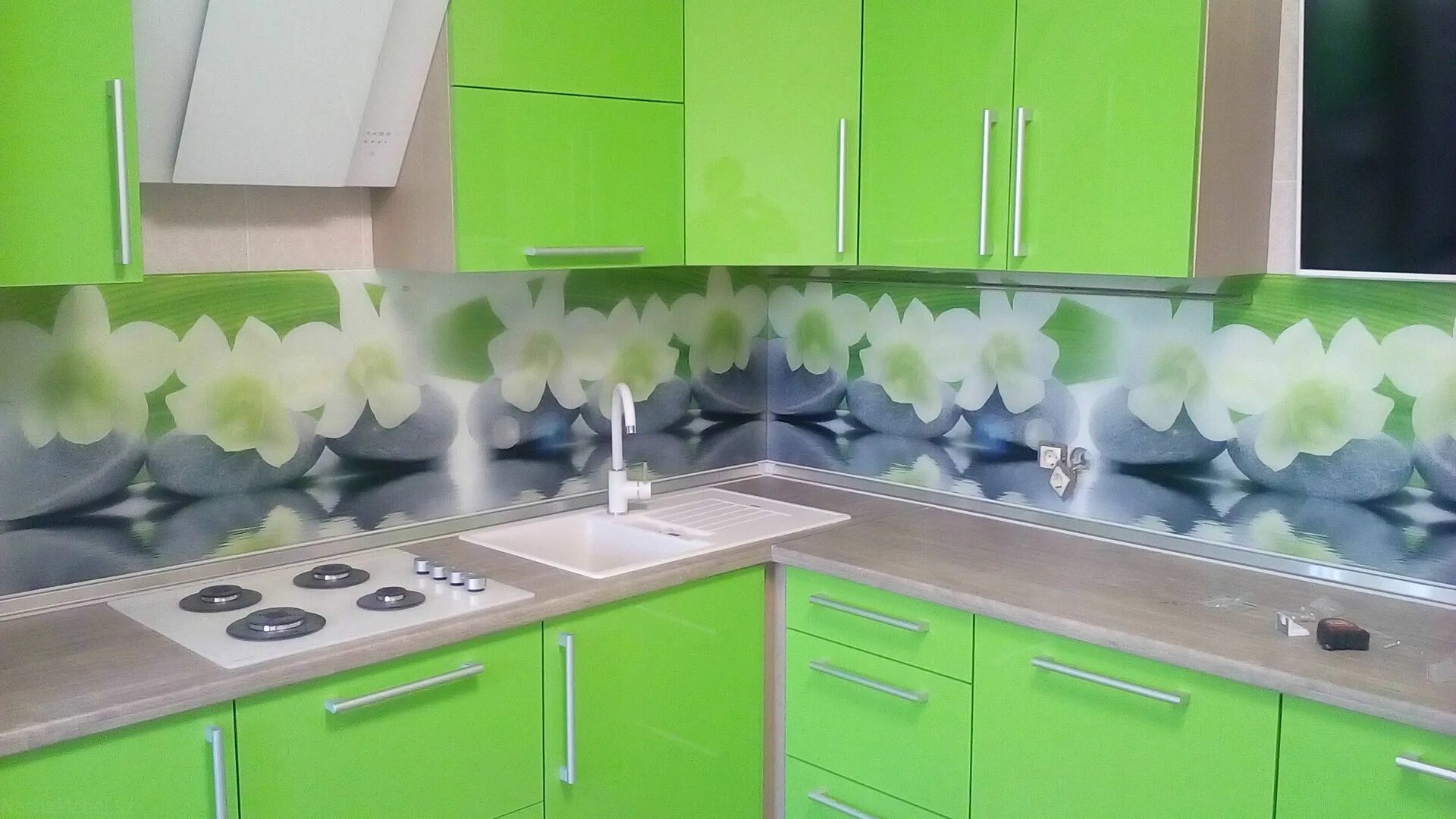 Кухонный фартук пластик фото Фартуки для кухни из пластика: разновидности, бренды и советы по выбору